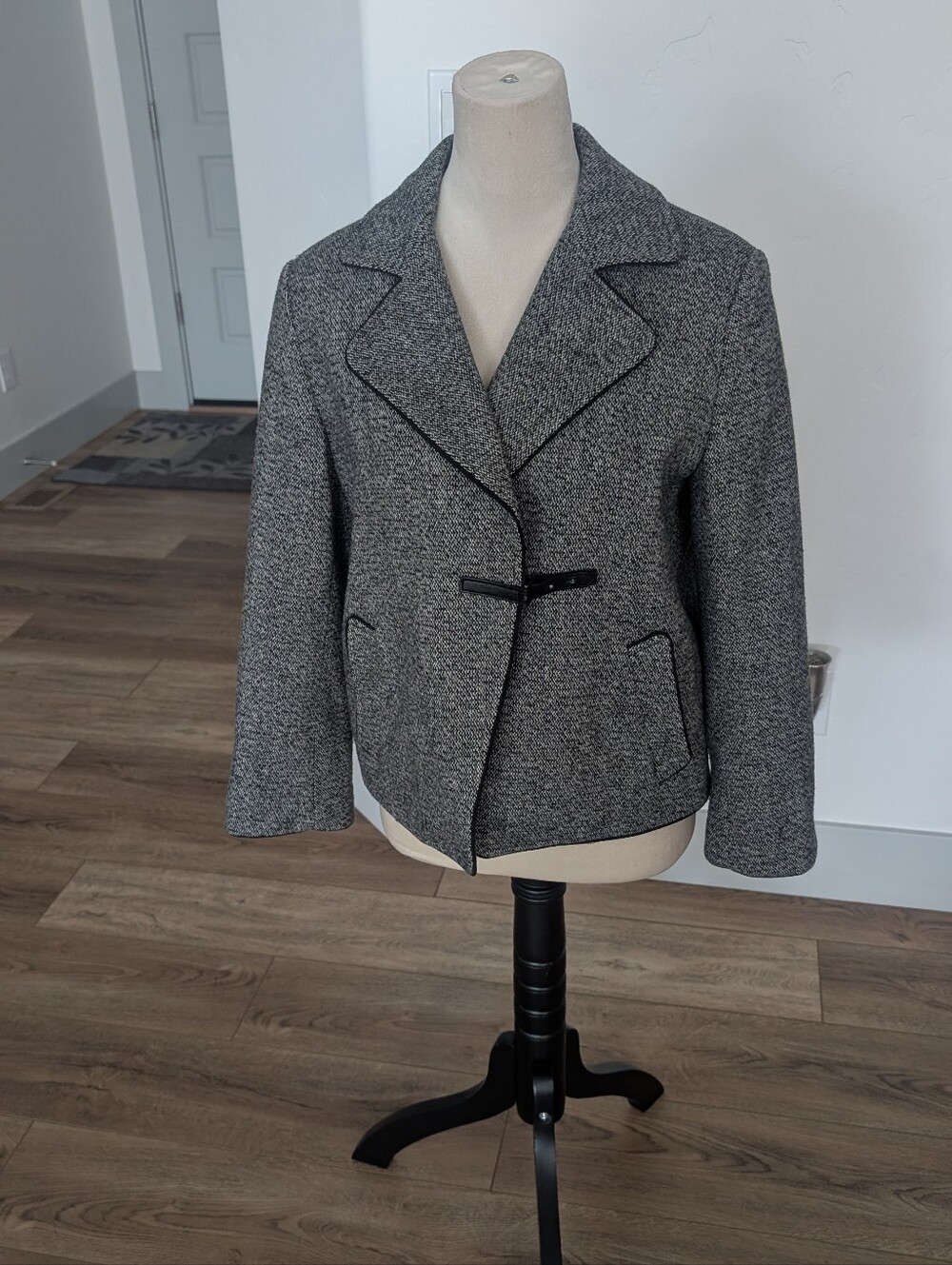 Calvin Klein Gray Textured Boxy Blazer